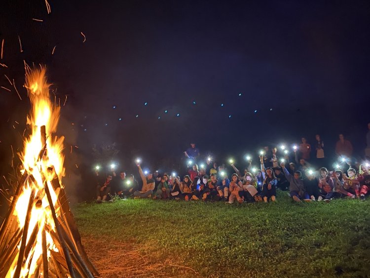 Peste 60 la sută dintre copiii din România merg vara în tabere