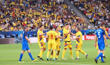 Generaţia de Aur a făcut spectacol la meciul de adio, în fața a peste 54.000 de suporteri