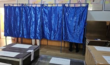 Incident cu urne nesigilate bine și amenințări, la secția de votare nr. 142 din orașul Constanța