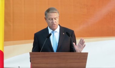 Iohannis: Educaţia este temelia pe care se construieşte viitorul unei naţiuni, iar cadrele didactice, sunteţi arhitecţii acestui viitor