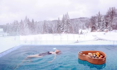 Reduceri de până la 50 la sută pentru vacanțele din 2025, la Târgul de Turism al României