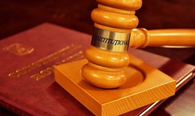CCR amână pentru 2 decembrie dezbaterile pe solicitarea de anulare a primului tur de scrutin