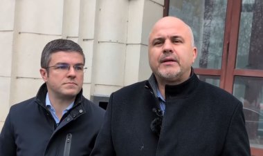 Emanuel Ungureanu: În seara lui Moș Gerilă i-a venit domnului Ciolacu o plângere penală
