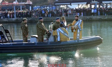 Mii de persoane au participat la slujba de Bobotează de la Constanţa