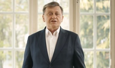 Crin Antonescu: Retrage-l, domnule Ghiţă, te face de râs, ne face de râs pe toţi! Românii merită să afle nivelul trădării!