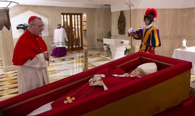 Funerariile Papei Francisc au fost programate pentru sâmbătă. Ilie Bolojan merge la Vatican