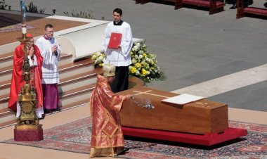 Călătoria Papei Francisc s-a încheiat. Cardinalul Giovanni Battista Re: Francisc a fost un papă printre oameni