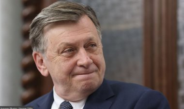 Antonescu: Pot să angajez că în mandatul meu nu se va mai întâmpla să fie anulate alegeri