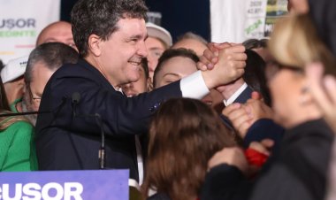 Nicușor Dan: Să construim România împreună. E victoria voastră. De mâine, la muncă!