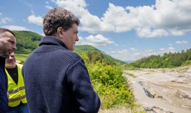 Nicușor Dan: Mii de oameni suferă la Praid, din cauza unui dezastru care putea fi prevenit