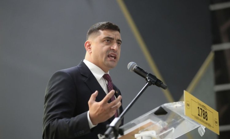 George Simion vrea să reducă cu 500.000 numărul bugetarilor din instituțiile statului
