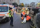 Autospecială de poliţie aflată în misiune, implicată în accident rutier pe un bulevard din Constanța