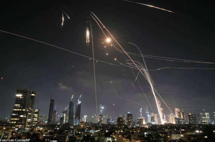 Iranul atacă Israelul cu zeci de rachete balistice. Cel puțin 40 de persoane au fost rănite