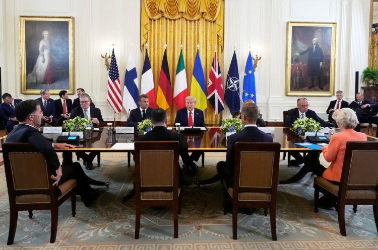 Au început negocierile dintre Donald Trump și liderii europeni care îl însoțesc pe Volodimir Zelenski la Casa Albă