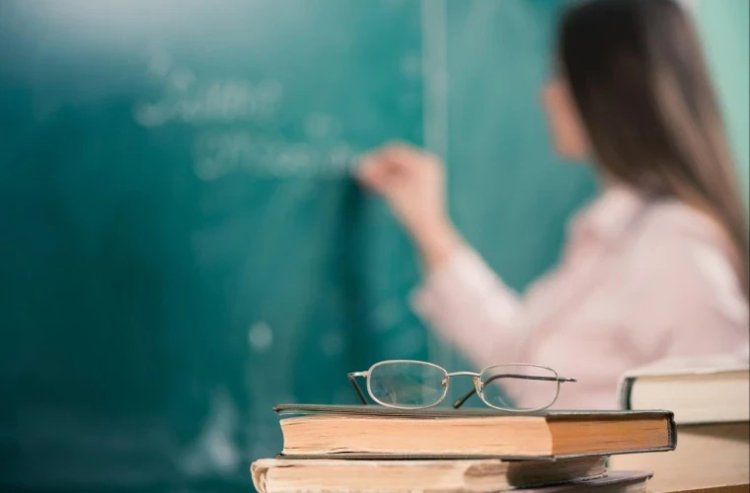 Aproximativ 98,6 la sută dintre profesorii titulari rămân la aceleași școli, în urma creșterii normei didactice