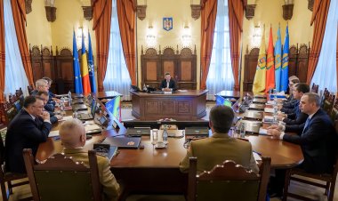 S-a încheiat şedinţa CSAT. Cine dă ordinul pentru doborârea dronelor care încalcă spațiul aerian al României