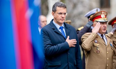 Ministrul Apărării, Ionuţ Moşteanu a demisionat: Fac acest gest cu asumare și respect față de Armata Română