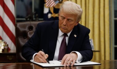 Donald Trump își pune semnătura pe viitoarele bancnote americane