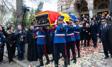Mircea Lucescu a fost înmormântat cu onoruri militare la Cimitirul Bellu