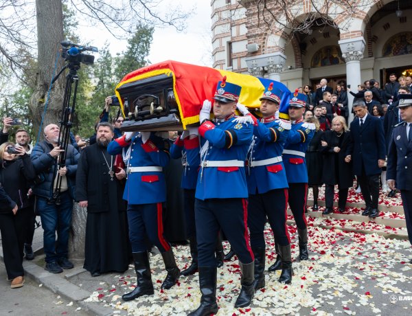 Mircea Lucescu a fost înmormântat cu onoruri militare la Cimitirul Bellu