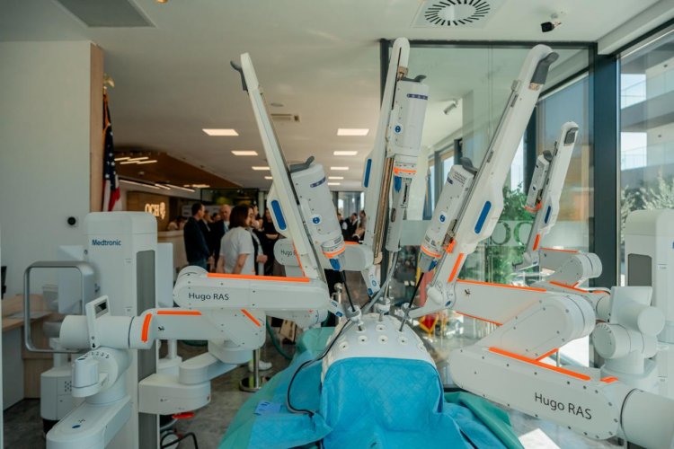 Un robot chirurgical de ultimă generație a ajuns la Ovidius Clinical Hospital