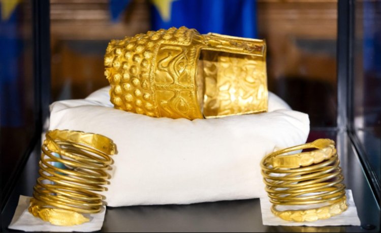 Coiful de la Coțofenești și cele două brățări de aur au fost aduse în țară