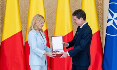 Nadia Comăneci, decorată cu Ordinul Național Steaua României în grad de Mare Cruce