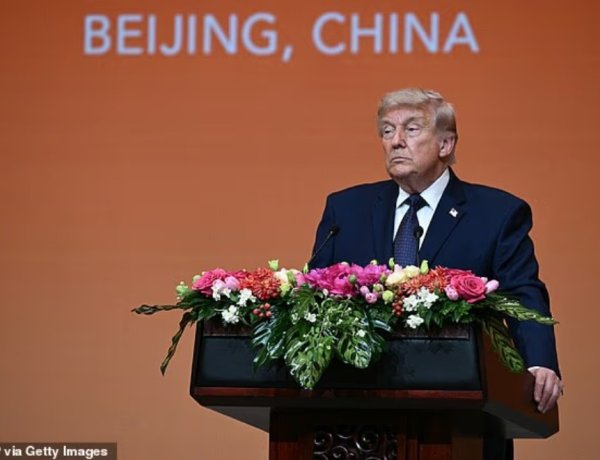 Trump anunță că Beijingul va comanda 200 de avioane mari de la Boeing