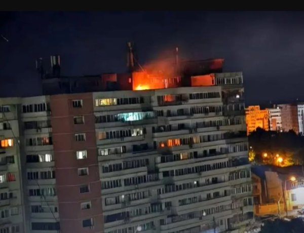 Dronă prăbușită pe un bloc la Galați