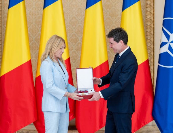 Nadia Comăneci, decorată cu Ordinul Național Steaua României în grad de Mare Cruce