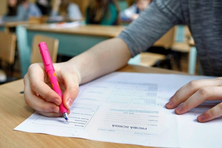 Bacalaureatul se schimbă din 2030: Elevii vor avea mai multe probe și examene scrise noi