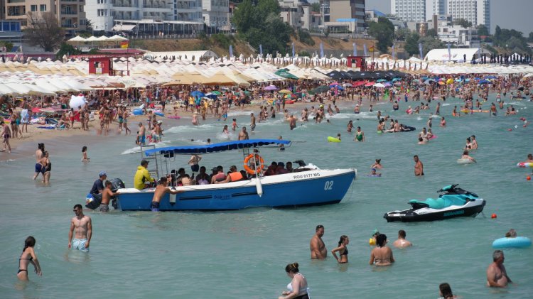 Rusaliile și weekendul prelungit de 1 Iunie dau startul vacanțelor de vară. Cazare de la 47 de lei pe noapte pe Riviera Românească