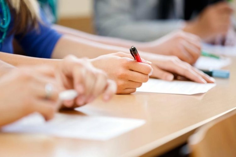 Proba la matematică și istorie de la Bacalaureat 2026, amânată din cauza caniculei