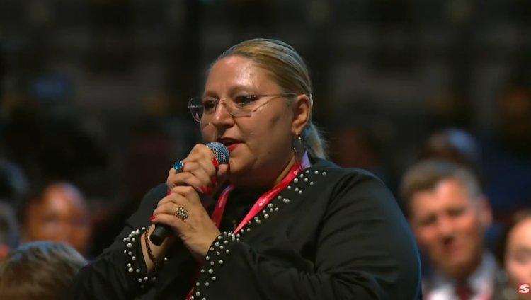 Şoșoacă a vorbit cu Putin, la Sankt Petersburg: Românii nu vă urăsc. Românii vor pace cu Rusia. Nu vrem să ajutăm Ucraina