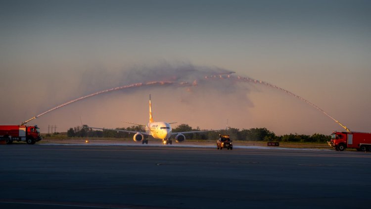 Primul charter cu turiști polonezi a aterizat la Aeroportul Internațional Mihail Kogălniceanu