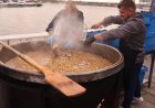 Cel mai mare borș pescăresc și cea mai lungă masă la malul mării au unit oameni, tradiții și comunități