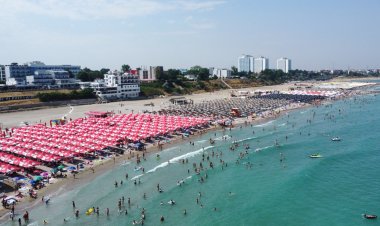 Litoralul pentru toţi debutează la 1 septembrie, cu tarife reduse cu până la 60 sută faţă de vârful de sezon