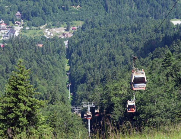 În primul semestru din 2026, turismul a scăzut cu 6,8 la sută la sosirile românilor în structurile de cazare clasificate