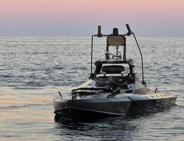 Dronă marină care dădea târcoale în zona platformei Neptun Deep, distrusă de un F-16 al României