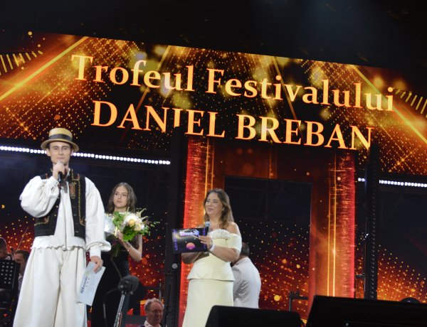 Trofeul Festivalului Național al Cântecului și Dansului Popular Românesc Mamaia 2026 a fost câștigat de Daniel Breban