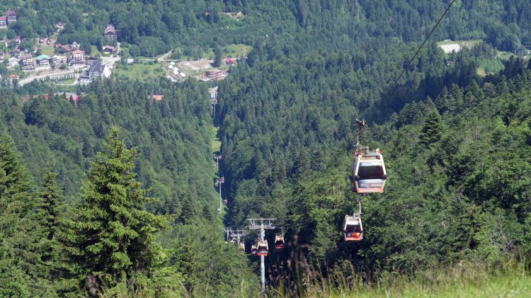 În primul semestru din 2026, turismul a scăzut cu 6,8 la sută la sosirile românilor în structurile de cazare clasificate