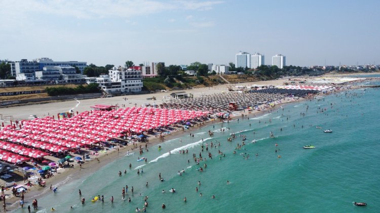 Litoralul pentru toţi debutează la 1 septembrie, cu tarife reduse cu până la 60 sută faţă de vârful de sezon