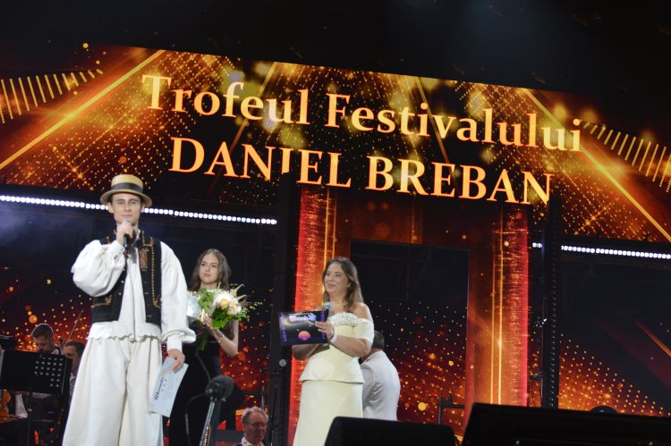 Trofeul Festivalului Național al Cântecului și Dansului Popular Românesc Mamaia 2026 a fost câștigat de Daniel Breban