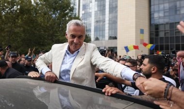 Georgescu: Îi mulțumesc lui George Simion. Toată clasa politică este o infractoare. Orice vot pentru Mureșan e trădare națională.