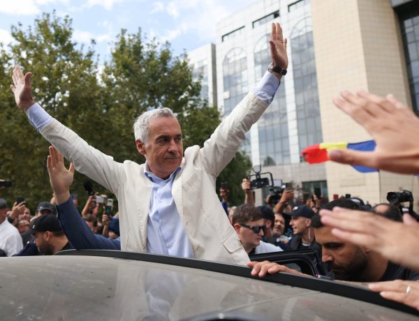 Călin Georgescu, plasat sub control judiciar: Lumea e mică, Dumnezeu e mare! Bucurați-vă pururea, rugați-vă neîncetat!