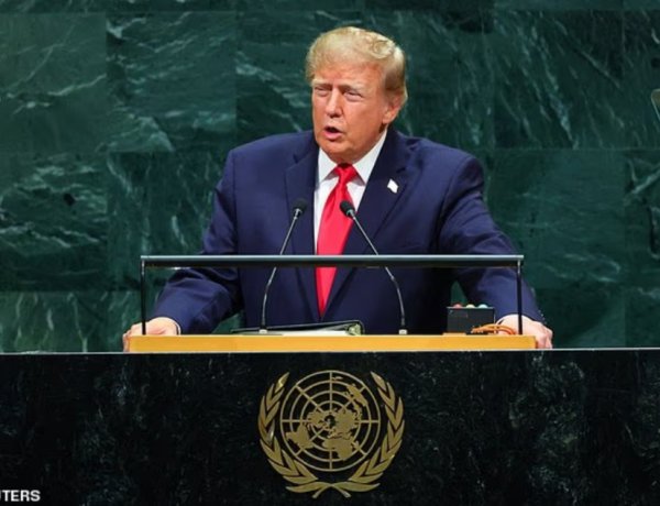 Trump afirmă că SUA vor folosi de acum înainte termenul de super-inteligenţă în loc de inteligenţă artificială