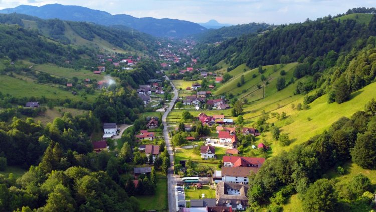 Satul românesc are povești de spus. Pensiunile agroturistice au nevoie și de turiști