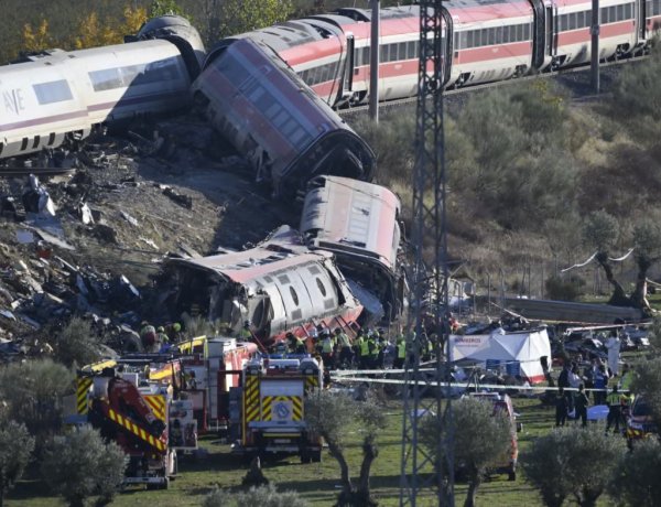 Catastrofă feroviară în Spania. Bilanţul tragediei a urcat la 68 de morţi